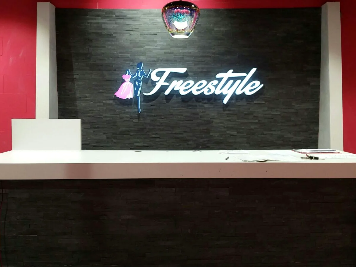 Reception Neon Logo