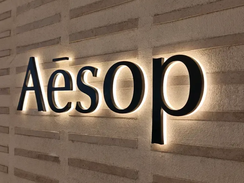 Reverse Halo Lit Letters