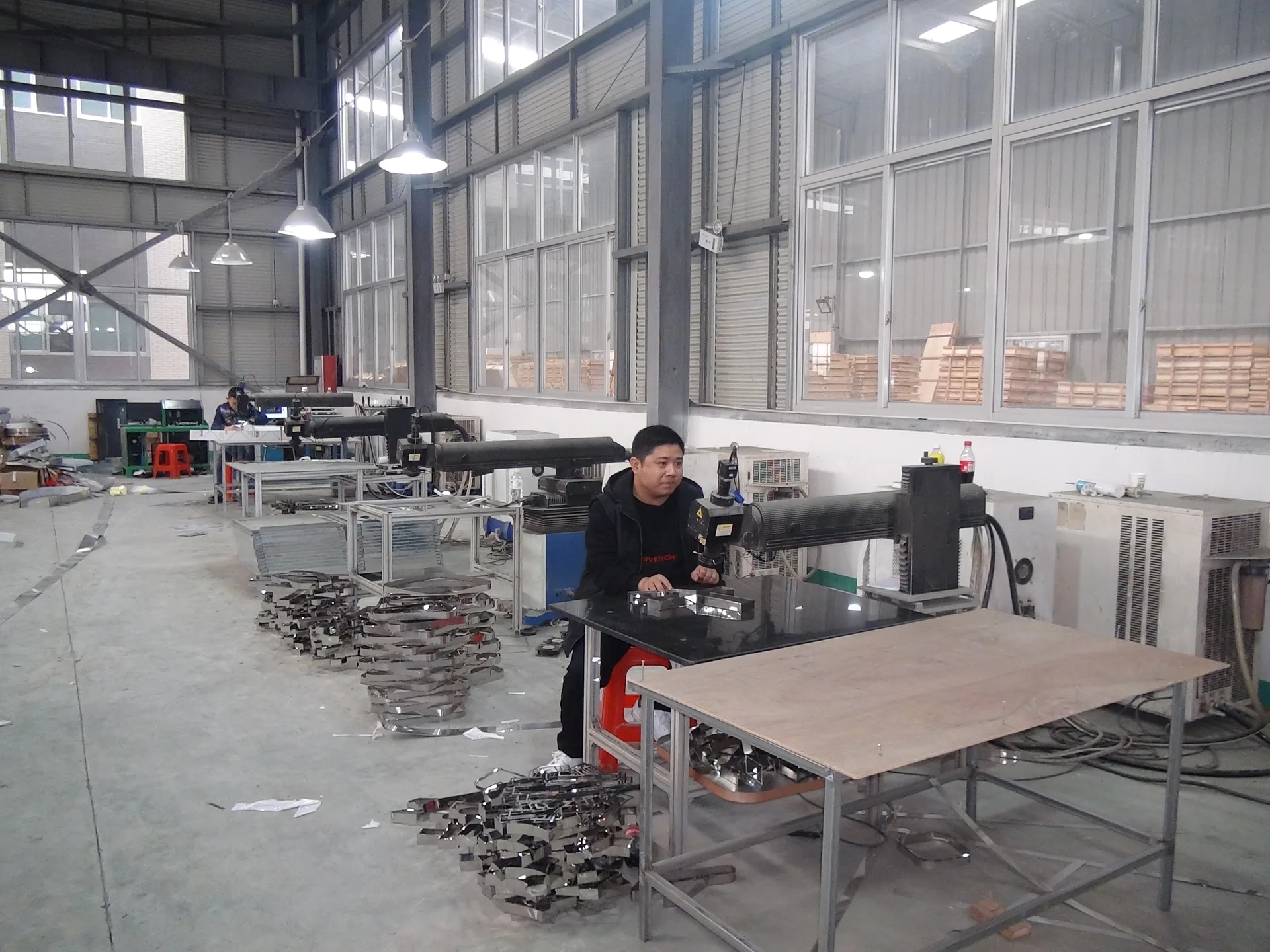 Assembly bench