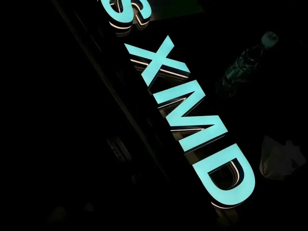 Light blue mini channel letters night effect